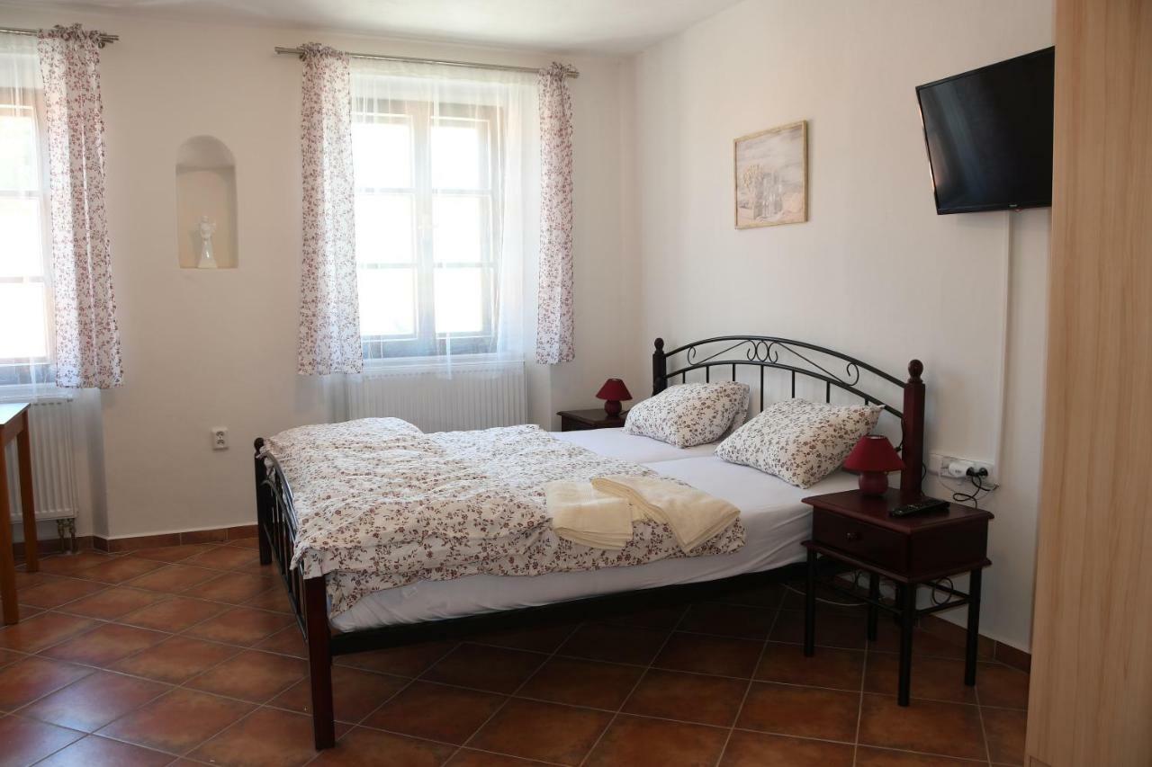 Penzion-apartmán Souček Jindřichův Hradec Exterior foto